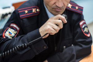 В Абинске полицейские задержали мужчину, устроившего стрельбу на улице из-за конфликта в кафе